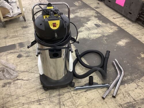 Commercial Carpet Cleaning Machine - Does Not Have High Pressure Hose - Lot 91