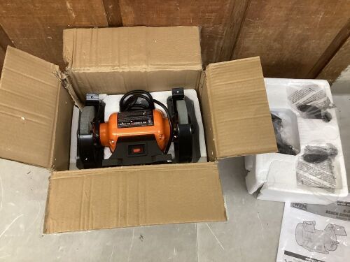 WEN BG4260 2.1-Amp 6-Inch Single Speed Bench Grinder - Broken Stone, Bent  - Lot 224