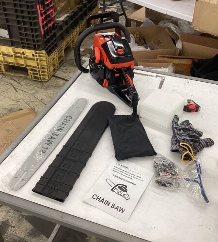 Chainsaw - Has Compression - Lot 548