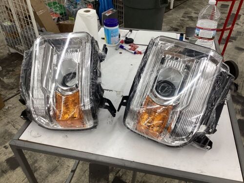 Headlights for GMC Sierra  - Lot 712