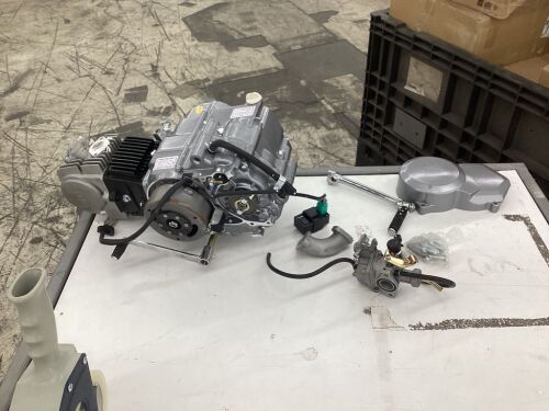4 Stroke Single Cylinder Engine Manual Clutch  - Lot 688