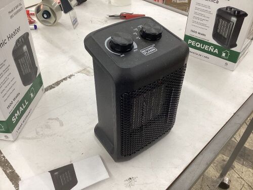 1500-Watt Electric Personal Ceramic Space Heater  - Lot 406