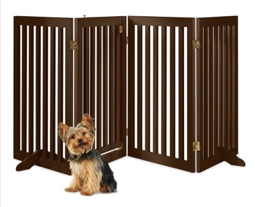 31.5in 4-Panel Freestanding Wooden Pet Gate w/ Door, Support Feet - Lot 425