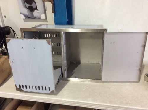 Stainless Steel Cabinets, Missing 1 Handle - Lot 1010