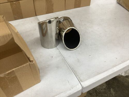Lot of (21) Exhaust Tips, Set of 2  - Lot 681