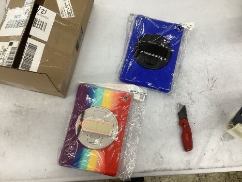 Lot of (2) Tablet Cases  - Lot 693