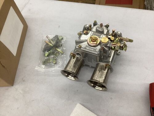 Reedmoral 2 Barrel Carburetor  - Lot 611