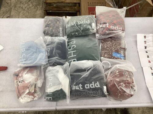Lot of (11) Dresses  - Lot 753