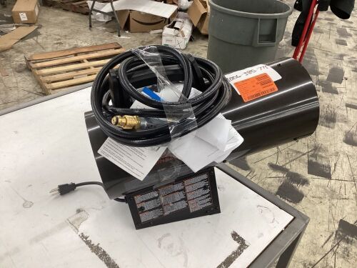 Mr. Heater Contractor 60,000 BTU Forced Air Propane Heater with 10 ft. Hose and Regulator  - Lot 426