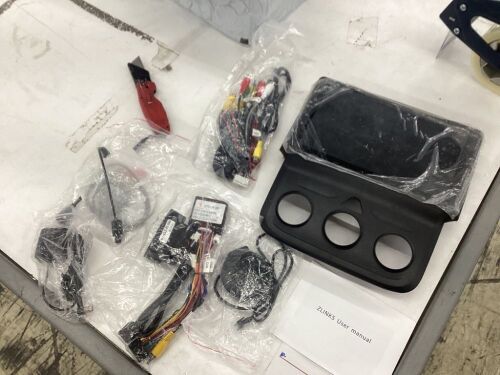 Car Multimedia Player - Lot 393