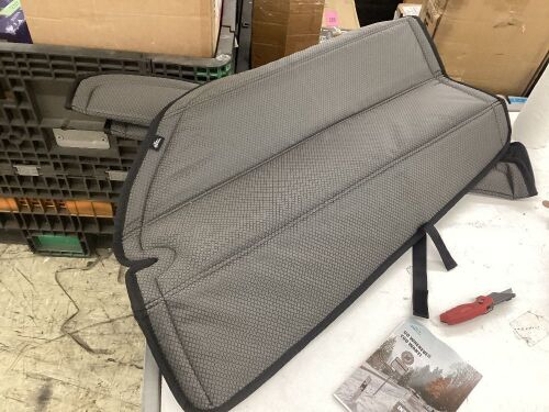 VanNCamp Window Screens, 2pc - Lot 395