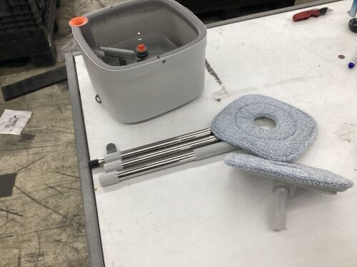 Square Spin Mop  - Lot 398