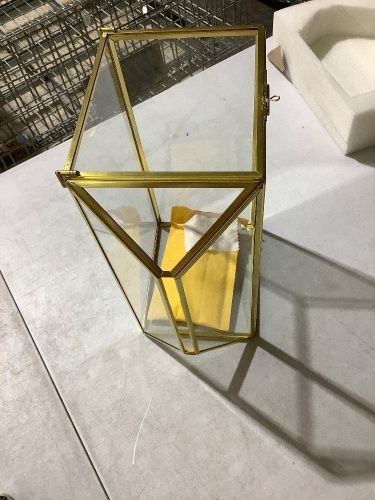 12 1/2" Geometric Glass Centerpiece - Lot 444