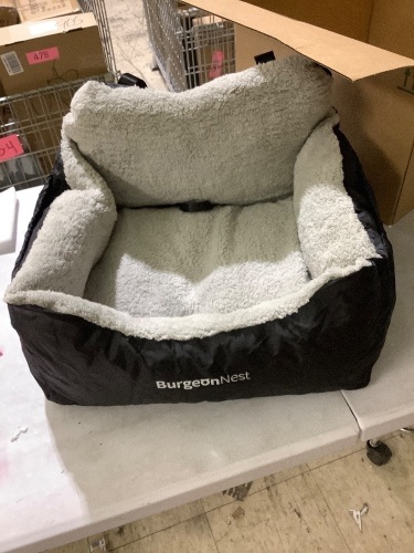 Burgeon Nest Dog Bed - Lot 556