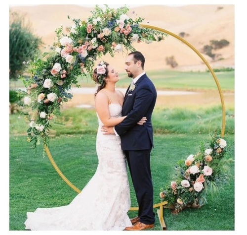 Xeapoms 7.2ft Round Backdrop Stand, Stable Balloon Arch Metal Wedding Stand Circle Frame for Wedding, Birthday Party, Baby Shower Decoration (Gold) $59.99 - Lot 348