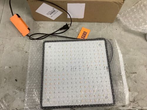 Hanging Grow Light Panel - Lot 9289