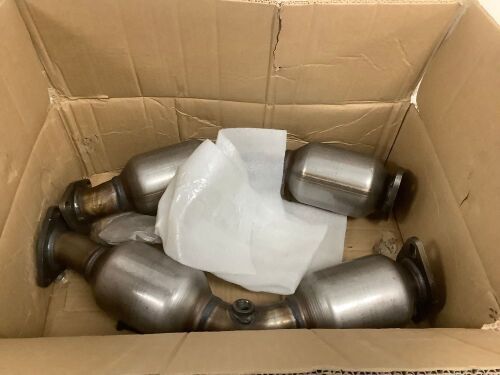 Set of Catalytic Converters/Exhaust Parts - Lot 9176