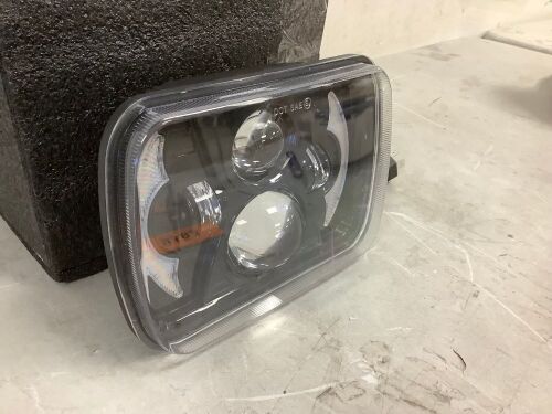 Set of 2 LED Lights for Unknown Vehicle - Lot 9182