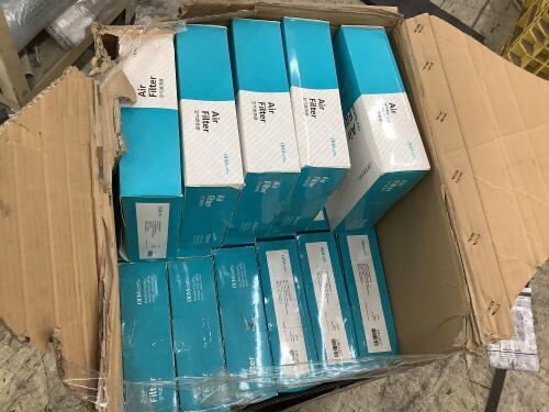 Lot of (17) Air Filter for Ford F-150 Lobo Expedition F-250 F-350 F-450 Super Duty Lincoln Navigator  - Lot 256