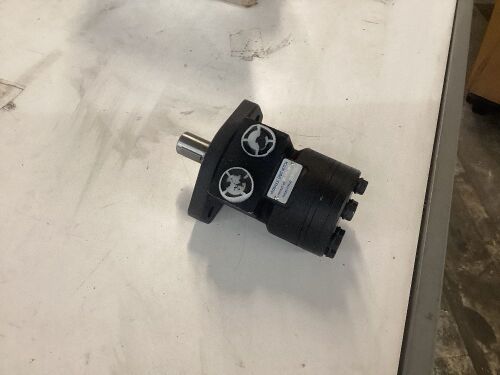 Hydraulic Orbit Motor  - Lot 461