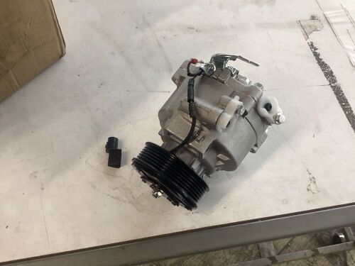 AC Compressor with Clutch Kit for 1995-2004 Toyota Tacoma 3.4L - Broken Plug  - Lot 518
