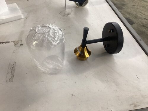 Wall Sconce - Lot 432