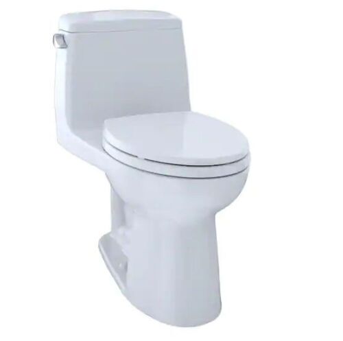 TOTO UltraMax 1-Piece 1.6 GPF Single Flush Elongated ADA Comfort Height Toilet in Cotton White, SoftClose Seat Included - Lot 40