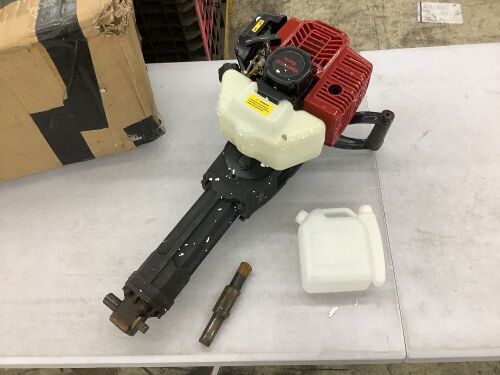Portable Handheld Garden Tree Digger 52CC 2Stroke Gasoline Powered  - Lot 420