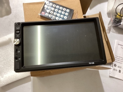 7 inch HD display car MP5 player, fm stereo radio, BT & mirrorlink - Lot 388