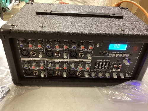 Exoton s-1202 baron series 400w powered 6 channel mixer - Lot 406