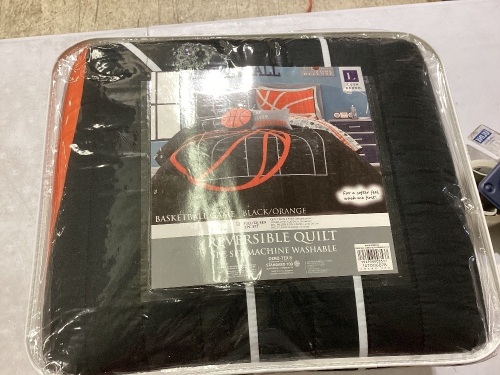 lush decor basketball game black/orange 5 pc reversible quilt set full/queen - Lot 407