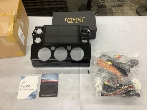 Car Media Player for Toyota FJ Cruiser - Small Broken Piece on Plastic Bezel - Lot 161
