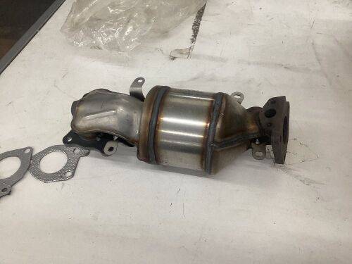 Catalytic Converter, Unknown Fit  - Lot 677