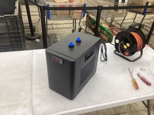 Aquarium Water Cooling Machine - Powers On Shows "EE"  - Lot 751