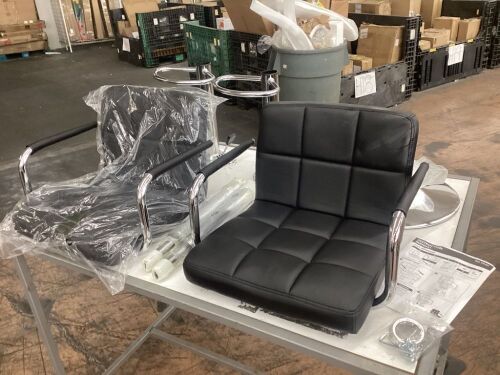 Lot of (2) Black Bar Stools  - Lot 471