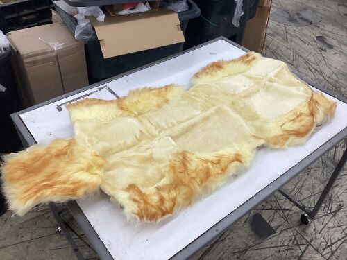 Lot of (4) Faux Fur Car Seat Covers - Lot 658