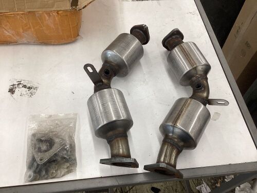 Catalytic Converter - Lot 572