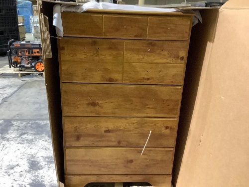 Signature design by Ashley 5 drawer dresser - Lot 23