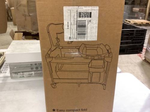 5 in 1 pack and play - Lot 240