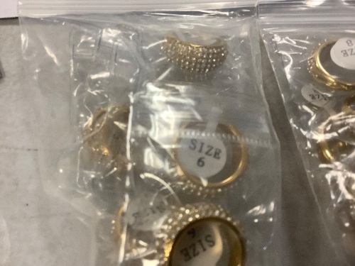 Lot of 36 rings, 3 sizes - Lot 262