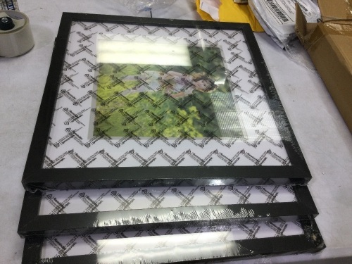 Lot of 3 frames 14" x 14" - Lot 295