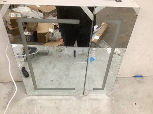 Mepplzian Pre-Assembled Led Vanity - Lot 103