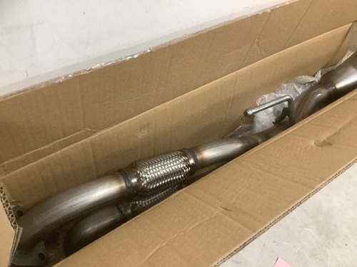 Catalytic Converter Exhaust Kit (Unknown Vehicle) - Lot 9775