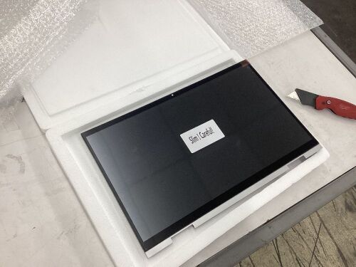 15.6" Replacement LCD Screen  - Lot 567
