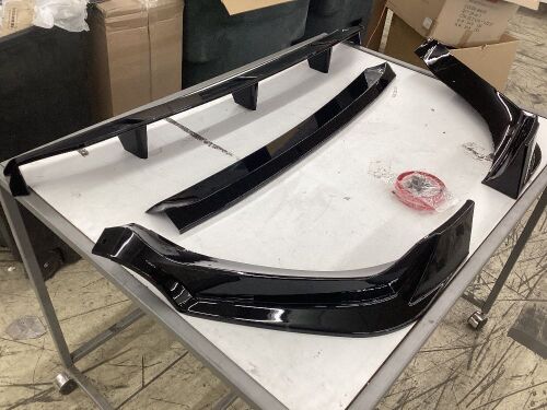 Front Bumper Lip Chin Spoiler for BMW X6 G06 M Sport 2020-2023 - Lot 577