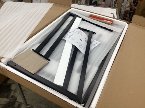 Gaming Desk  - Lot 695