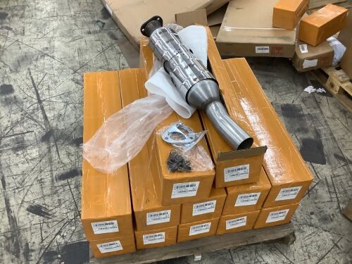Lot of (12) Catalytic Converter for Ford E350 E450 Super Duty 5.4L V8 6.8L V10 2005-2018 - Lot 90