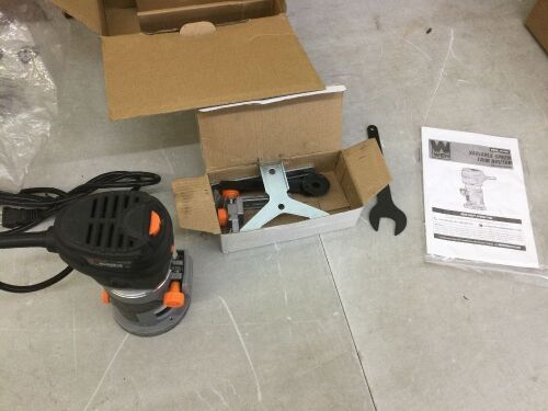 WEN RT1460 6-Amp Handheld 1/4-Inch Variable Speed Laminate Trim Router for Woodworking - Lot 534