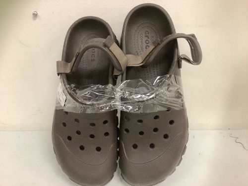 Mens Crocs, 11, E-Commerce Return, Sold as is - Lot 402B