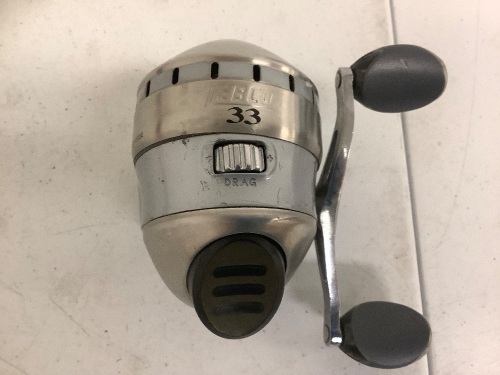 Zebco Spincast Reel, E-Comm Return - Lot 637B